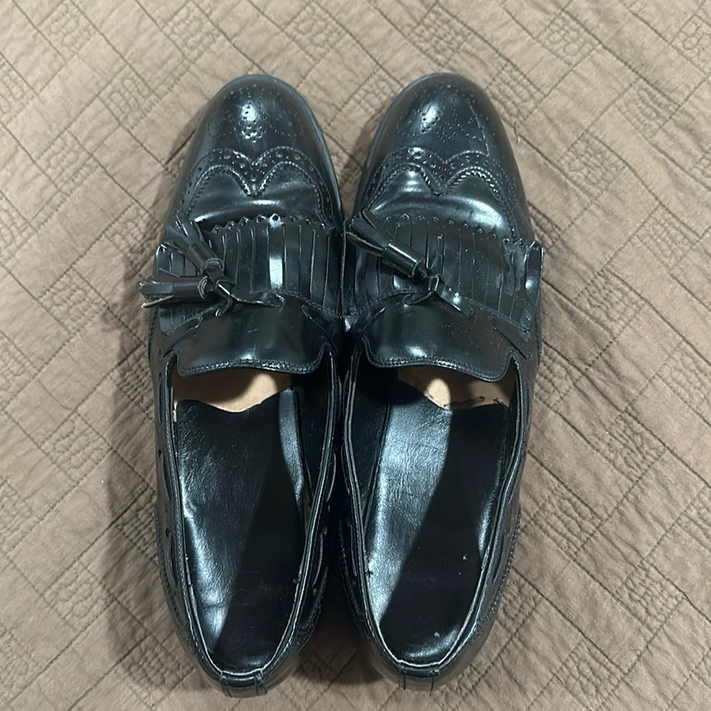 Nunn Bush Wingtip Tassled Loafers